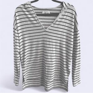 American Eagle black and white striped thin hoodie top